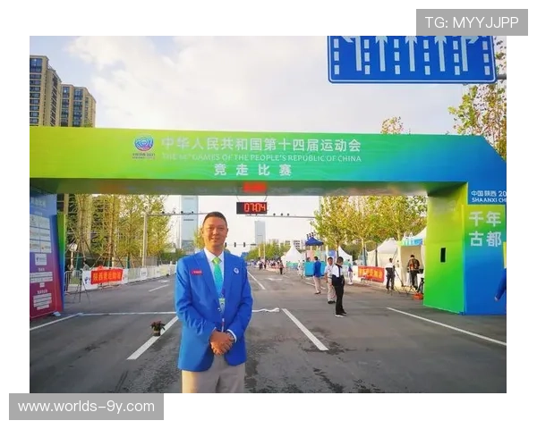 冠军赛现场技术官员精准裁决，确保比赛公平公正进行